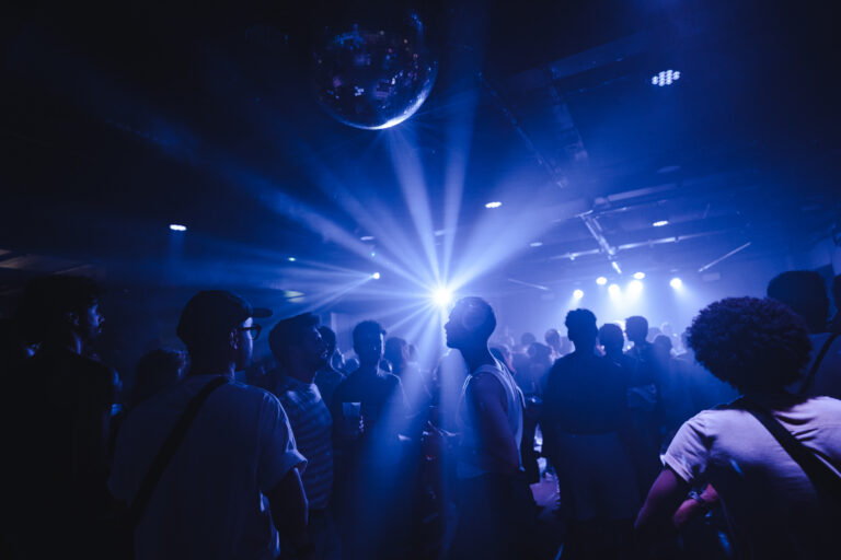 Intérieur Queer : Ball & Afterball